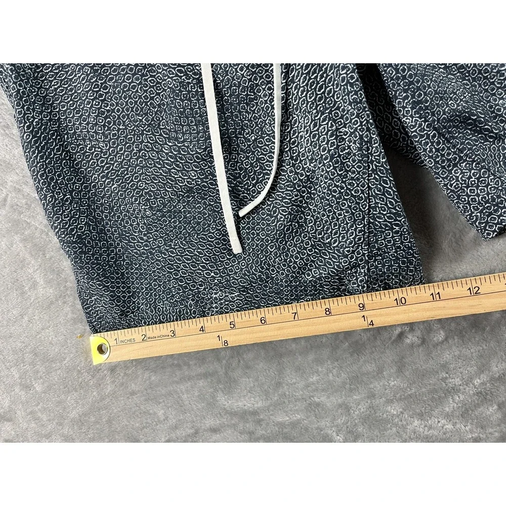Lululemon Channel Cross Swim Shorts Small Blue Geometric Unlined 7